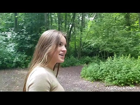 ❤️ Evelinari toki publiko batean izorratzen genuela proposatu nion! Baietz esan zuen. Orduan ipurdian izorratu eta ahoan esperma. Orduan bere burua haserretu zen. ️ Sluts gugan ❤
